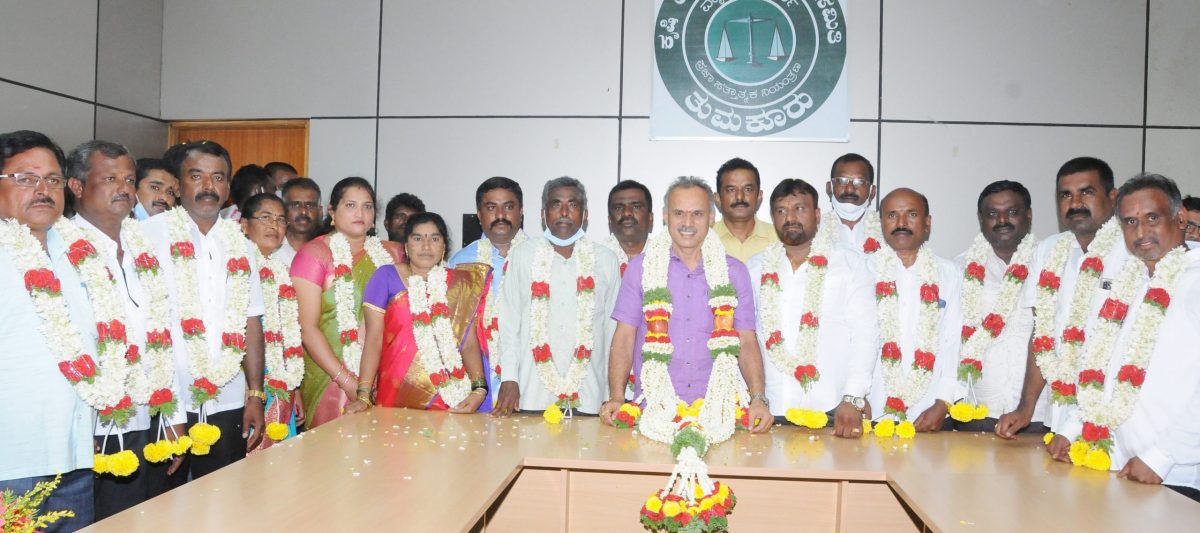 New president and members of APMC were sworn in.