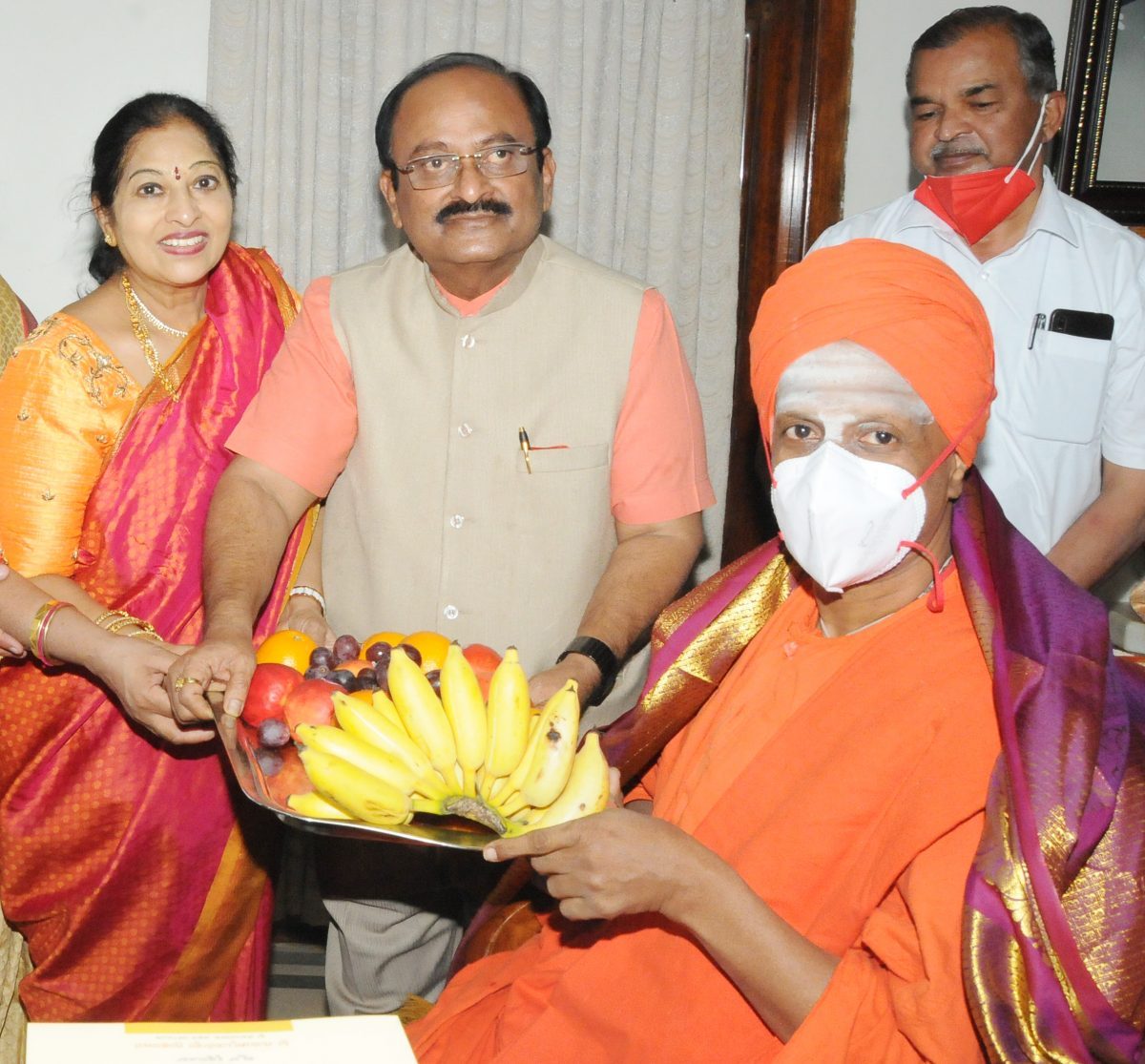 Karnataka Frontier Development Authority Chairman C. Somashekhar congratulated to Siddalinga Swamiji.