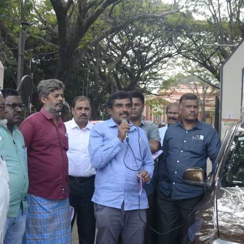 ಸಾರಿಗೆ ನಿಗಮದ ನೌಕರರ ಬಾಕಿ ವೇತನ ನೀಡಿ- ಮುಷ್ಕರಕ್ಕೆ ಮುನ್ನಸಮಸ್ಯೆ ಬಗೆಹರಿಸಿ; ಸಿಐಟಿಯು ಎಚ್ಚರಿಕೆ