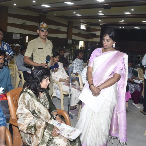 ಪರಿಷ್ಕೃತ ಆಯ್ಕೆ ಪಟ್ಟಿಯನ್ವಯ ಅಭ್ಯರ್ಥಿಗಳ ಮೂಲ ದಾಖಲೆಗಳನ್ನು ನಿಯಮಾನುಸಾರ ಪರಿಶೀಲಿಸಬೇಕೆಂದು ಡಿಸಿ ಸೂಚನೆ