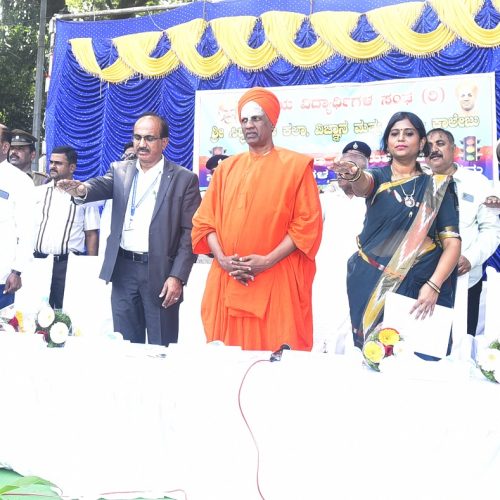 ರಸ್ತೆ ಸುರಕ್ಷತಾ ಅಭಿಯಾನ ಮತ್ತು ಸೂಚನಾಫಲಕಗಳ ಅರಿವಿನ ಕಾರ್ಯಕ್ರಮ