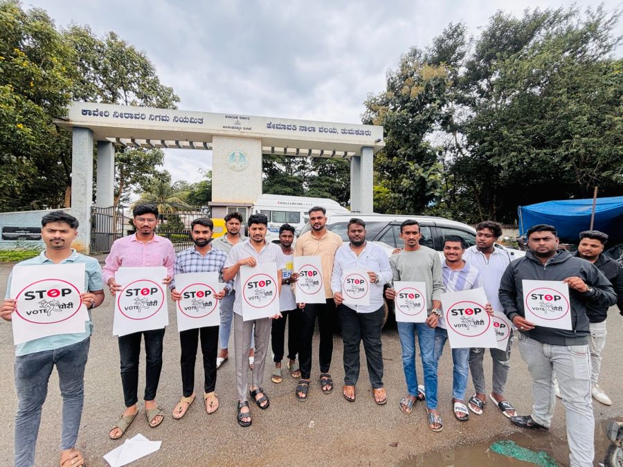 Vote Chori: ಮತಗಳ್ಳತನ ವಿರೋಧಿಸಿ ಯುವ ಕಾಂಗ್ರೆಸ್ ಪೋಸ್ಟರ್ ಅಭಿಯಾನ 1 Vote Chori: ಮತಗಳ್ಳತನ ವಿರೋಧಿಸಿ ಯುವ ಕಾಂಗ್ರೆಸ್ ಪೋಸ್ಟರ್ ಅಭಿಯಾನ