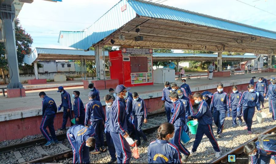 ಎನ್‌ಸಿಸಿ ಸಂಸ್ಥಾಪನಾ ದಿನ: ರೈಲ್ವೆ ನಿಲ್ದಾಣ–ಆಸ್ಪತ್ರೆ ಆವರಣದಲ್ಲಿ ಕೆಡೆಟ್‌ಗಳಿಂದ ಸ್ವಚ್ಛತಾ ಅಭಿಯಾನ